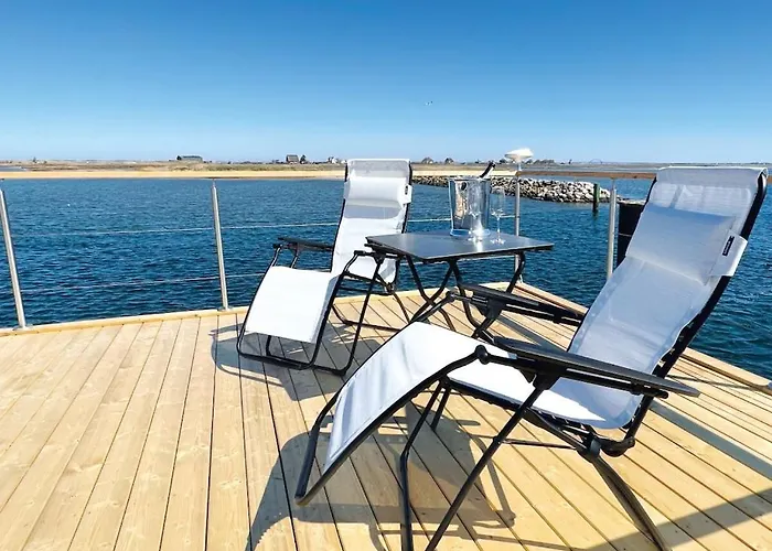 Botel Houseboat Stern V Heiligenhafen
